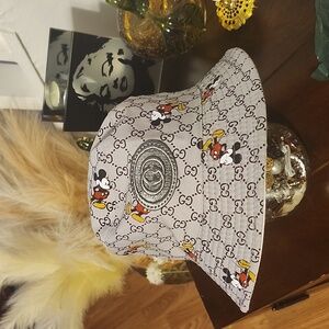 GG fashion hat
